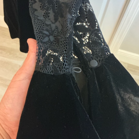 NASTY GAL, Kyle Velvet and 
Lace Romper, Size Large - Picture 9 of 15